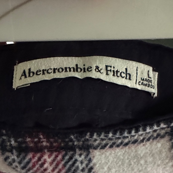 Abercrombie and Fitch Plaid Mini Skirt in White and Red - Picture 2 of 2